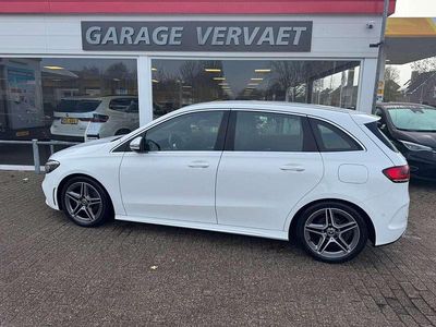 Wit Gebruikt 2020 Mercedes B180 Business MPV | € 24.950 (Eerlijke prijs)