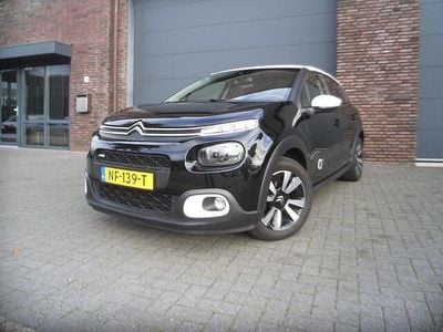 Zwart (metallic) Gebruikt 2017 Citroën C3 PureTech Hatchback | € 6.500 (Goede deal)