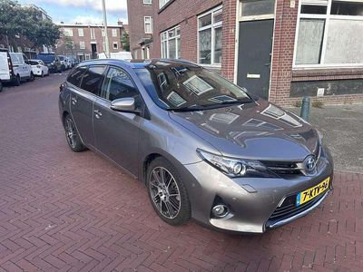 Toyota Auris Hybrid