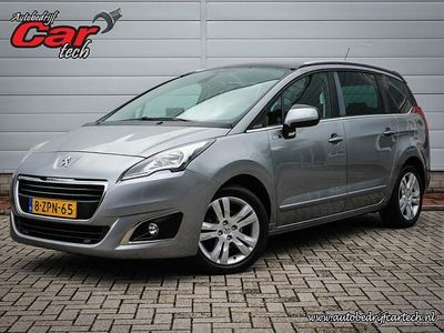 Grijs Occasion 2015 Peugeot 5008 Style MPV | € 9.480