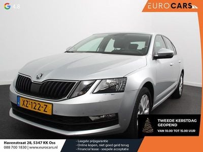 Grijs, metallic lak Gebruikt 2019 Skoda Octavia Business Line Hatchback | € 15.490 (Goede deal)
