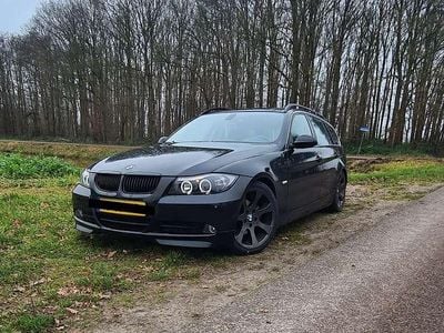 BMW 325