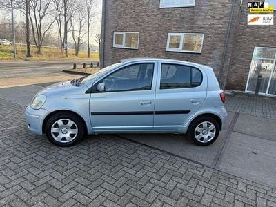 Blauw Occasion 2004 Toyota Yaris Sol Hatchback | € 2.450 (Eerlijke prijs)