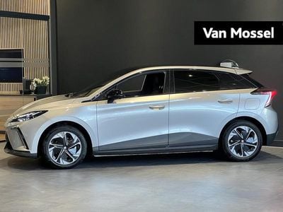 Grijs Occasion 2023 MG MG4 EV Luxury Hatchback | € 23.495 (Eerlijke prijs)