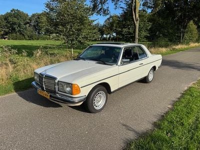 Wit Gebruikt 1985 Mercedes 300 Coupé | € 16.950