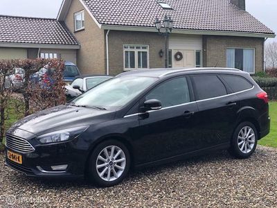 tweedehands Ford Focus Wagon 1.5 TDCI AUTOMAAT/KEYLESS-GO/1JAAR GARANTIE