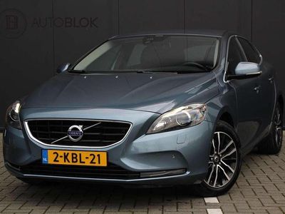 Blauw Gebruikt 2013 Volvo V40 Summum Hatchback | € 14.445 (Duur)