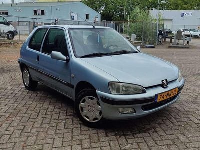 Peugeot 106