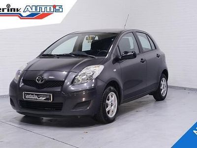 Occasion Toyota Yaris 69 PK (50 kW) 2011 Grijs Hatchback