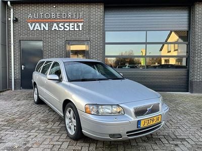 Zilver Gebruikt 2004 Volvo V70 Momentum Stationwagen | € 4.900 (Super prijs)