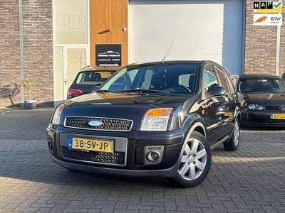 Zwart Gebruikt 2006 Ford Fusion Futura MPV | € 850 (Eerlijke prijs)