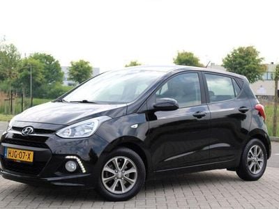 Zwart Gebruikt 2015 Hyundai i10 Hatchback | € 6.950 (Eerlijke prijs)