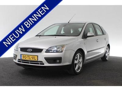 Grijs Gebruikt 2006 Ford Focus Hatchback | € 2.295 (Eerlijke prijs)