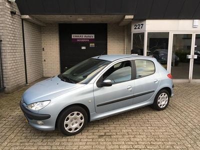 Occasion Peugeot 206 75 PK (55 kW) 2005 Grijs (metallic) Hatchback