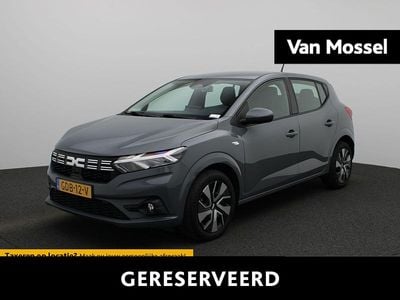 Grijs Occasion 2024 Dacia Sandero Expression Hatchback | € 16.639 (Goede deal)