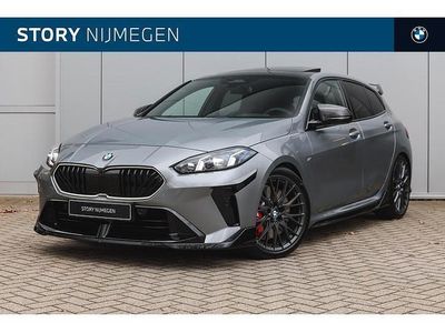 Grijs Nieuw 2025 BMW 120 Comfort Edition Hatchback | € 56.687 (Iets duurder)