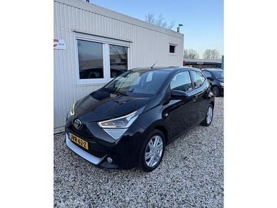 Zwart Occasion 2019 Toyota Aygo X-play Hatchback | € 8.950 (Eerlijke prijs)