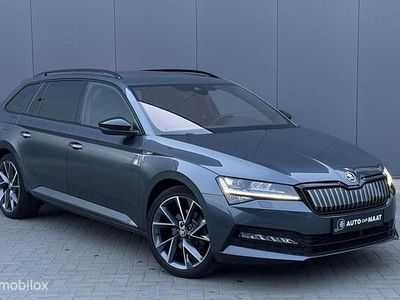Grijs Gebruikt 2020 Skoda Superb SportLine Stationwagen | € 26.950 (Iets duurder)