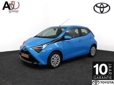 tweedehands Toyota Aygo 1.0 VVT-i x-play | Automaat | Camera achter | Airco | Apple Carplay/Android Auto |