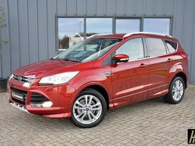 Rood Gebruikt 2015 Ford Kuga Titanium SUV | € 13.250 (Eerlijke prijs)