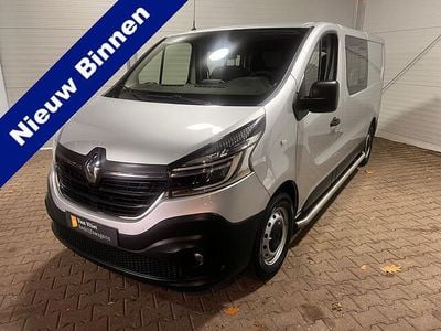 Grijs (metallic) Gebruikt 2021 Renault Trafic Komfort MPV | € 22.750 (Goede deal)