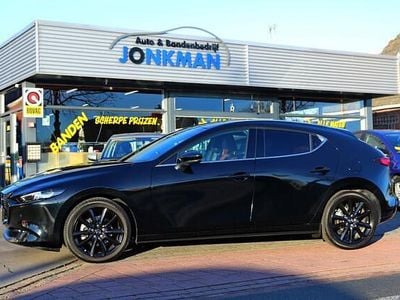 Zwart Occasion 2025 Mazda 3 Nagisa Hatchback | € 31.900 (Eerlijke prijs)