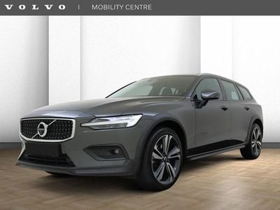 Grijs Occasion 2021 Volvo V60 CC Pro Stationwagen | € 34.950 (Eerlijke prijs)