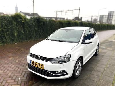 Wit Gebruikt 2014 VW Polo Highline Hatchback | € 8.850 (Eerlijke prijs)