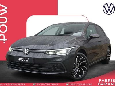 Zwart Gebruikt 2024 VW Golf VIII Business Hatchback | € 26.900 (Eerlijke prijs)
