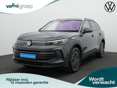 Grijs (metallic) Gebruikt 2025 VW Tiguan Life SUV | € 47.400 (Super prijs)