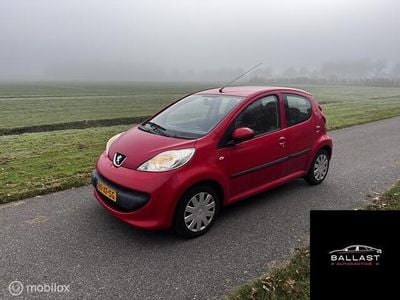 Rood Gebruikt 2007 Peugeot 107 Hatchback | € 2.799 (Eerlijke prijs)
