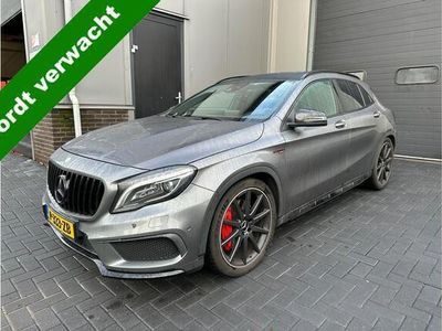 tweedehands Mercedes GLA45 AMG AMG 381 pk 4Matic Premium AMG-Pakket / Mountain Gray/