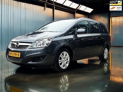 Grijs Occasion 2010 Opel Zafira Cosmo MPV | € 2.440 (Goede deal)