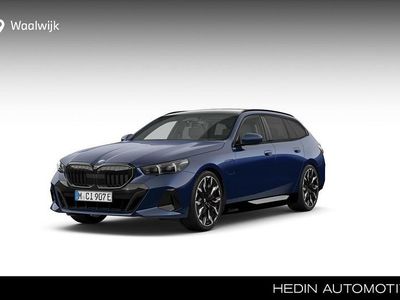Blauw Nieuw 2026 BMW 530e M Sport Stationwagen | € 94.263 (Iets duurder)