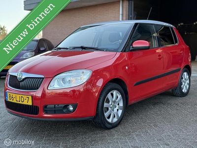 Rood Occasion 2010 Skoda Fabia Drive Hatchback | € 3.950 (Eerlijke prijs)