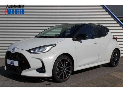 Grijs Gebruikt 2024 Toyota Yaris Hybrid Sport Hatchback | € 25.945 (Iets duurder)