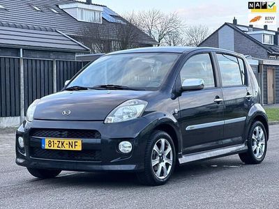 Zwart Occasion 2008 Daihatsu Sirion Hatchback | € 2.950 (Eerlijke prijs)