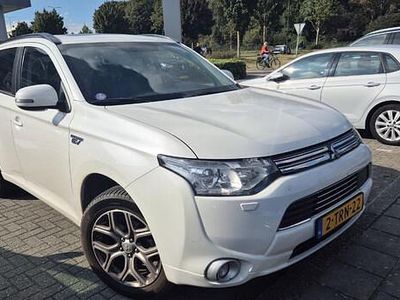 Wit Occasion 2014 Mitsubishi Outlander Instyle SUV | € 7.750 (Eerlijke prijs)