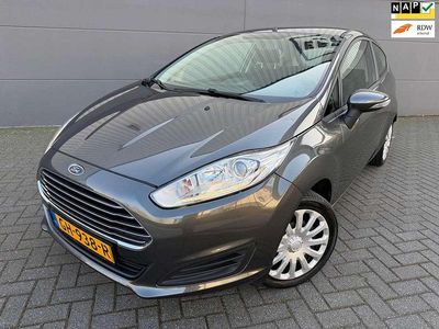 Occasion Ford Fiesta Style 101 PK (74 kW) 2015 Grijs (metallic) Hatchback
