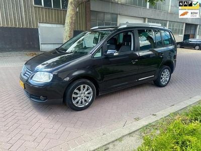 Zwart Occasion 2005 VW Touran Highline MPV | € 1.450 (Eerlijke prijs)