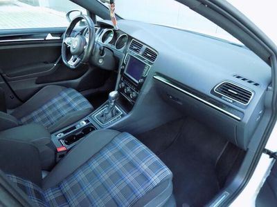 tweedehands VW Golf VII 1.4 TSI GTE 5Drs Automaat Navi