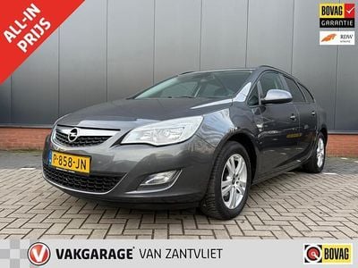 Grijs (metallic) Occasion 2012 Opel Astra Sport Stationwagen | € 4.495 (Eerlijke prijs)