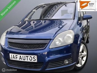 Blauw Gebruikt 2006 Opel Zafira MPV | € 1.750 (Eerlijke prijs)