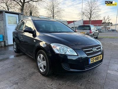 Zwart Gebruikt 2009 Kia Ceed Hatchback | € 2.695 (Eerlijke prijs)