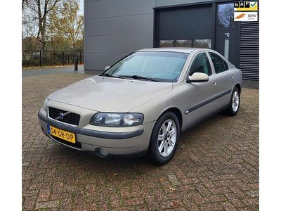 Beige Occasion 2001 Volvo S60 Sedan | € 2.695 (Eerlijke prijs)