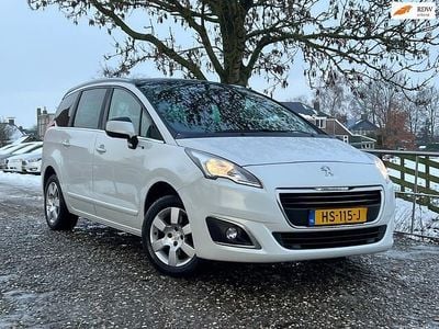 Wit Occasion 2016 Peugeot 5008 Style MPV | € 5.975