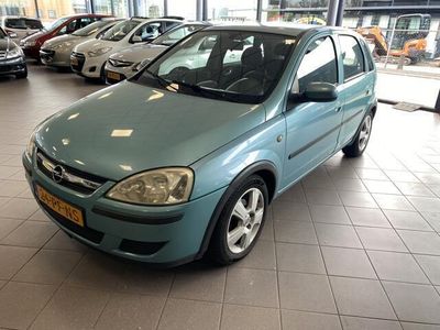 tweedehands Opel Corsa 1.2-16V Maxx AIRCO NW APK BJ 2004 !!!