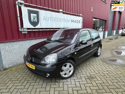 tweedehands Renault Clio II 1.4-16V Privilège Luxe // 86 DKM NAP // Airco