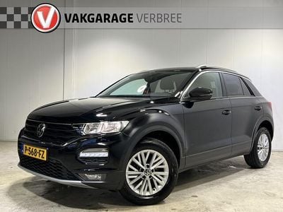 Zwart Gebruikt 2022 VW T-Roc Style SUV | € 21.940 (Goede deal)