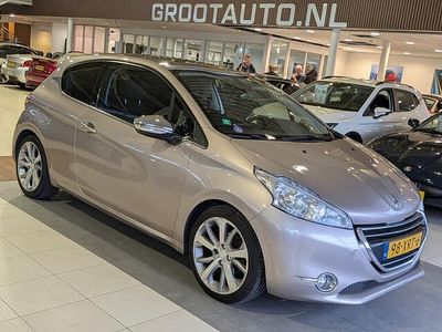 Grijs Gebruikt 2012 Peugeot 208 Allure Hatchback | € 5.944 (Eerlijke prijs)